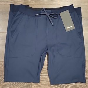 Mens lululemon joggers WITH TAGS